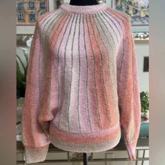 MOLLY BRACKEN PINK ORANGE STRIPED OMBRÉ PASTEL BATWING KNITTED SWEATER SZ S NWOT - Picture 2 of 10